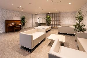 1F「ラウンジ」ご到着時・ご出発時のお待ち合わせに便利です。