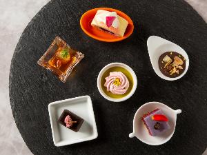 【青函市場・朝食一例】朝食のデザートも専属パティシエ手作りです。(季節により変更）