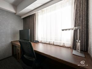 全室広めのワイドデスク