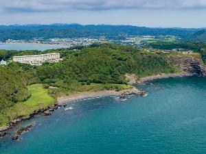 海と緑に包まれた非日常空間