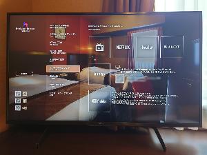 43インチ・スマートTV（ミラーリング、キャスト機能付き）全室導入