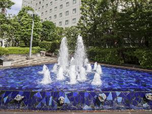 【ホテル周辺】この噴水が見えたらホテルはもうすぐです。