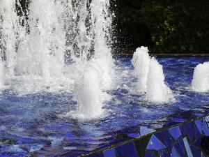 【ホテル周辺】この噴水が見えたらホテルはもうすぐです。