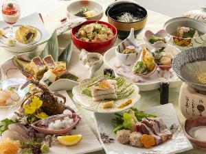 「土佐紡ぐ春会席」土佐伝統料理や黒毛和牛のカツレツ、手箱きじの春鍋など150周年にふさわしい和会席