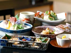 島根の旬食材が詰まった料理長お勧めの季節の会席