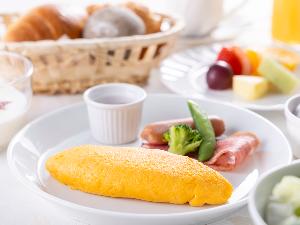 【ご朝食 アメリカンブレックファースト】ふわふわの選べる卵料理がメイン！