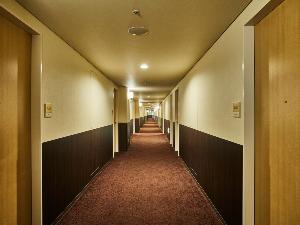 ◆各階の廊下　落ち着いた雰囲気の廊下です。