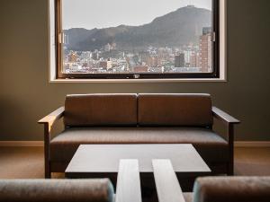 【フォース】窓からは函館山・西部地区の街並みをご覧いただけます。