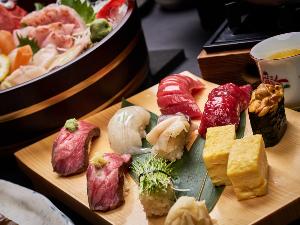 【特別室限定お部屋食】北海道七飯町産牛の低温ローストや北寄貝などお部屋食限定のネタをご用意。