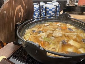 【朝食/汁物】北海道を代表する郷土料理の石狩鍋。これ一杯で栄養満点。