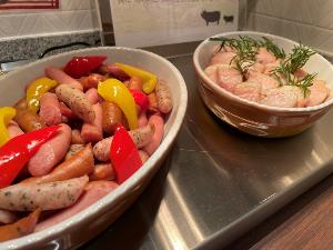 【朝食/洋食】北海道ソーセージや、脂がのった十勝産厚切りベーコン。朝食定番メニューもご用意。