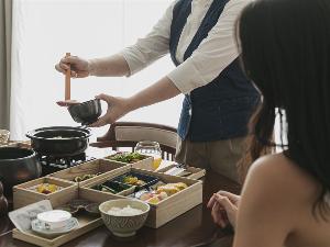 【朝食】島の恵みがつまった特別な朝食。全室インルームダイニング。