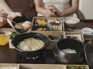 【朝食】島の恵みがつまった特別な朝食。全室インルームダイニング。