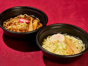 【10階/湯上り処 空】名物の夜鳴きそば。定番の醤油味と共立初の塩味の2種類ご用意。