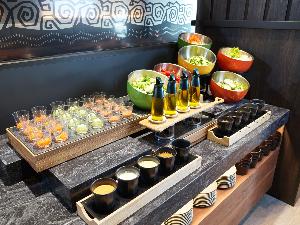 【バイキング】色とりどりのお料理が並びます（イメージ）