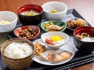 ◆朝食｜盛り付け一例（和）