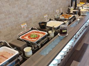 朝食バイキング
