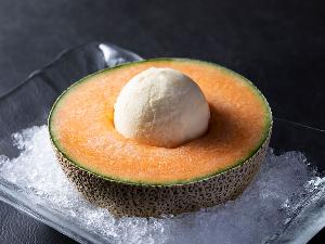 メロン+アイスクリームの美味しいコラボ！　※画像はイメージ