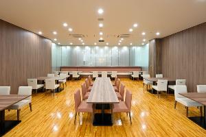 ＜朝食会場＞眉山営業時間　7;00〜9;00
