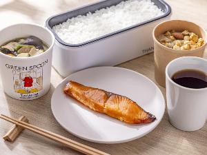 【和食】GREEN SPOON 豚汁、味の浜藤 選べる焼き魚、選べるごはん等