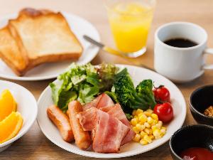 「tomoru 茶屋」ホテル1階レストラン 7:00am〜10:00am(L/O 9:30am)
