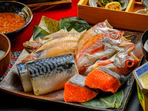 朝食　別邸「美悠」　和定食　※献立例です。