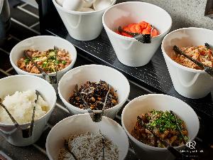 朝食