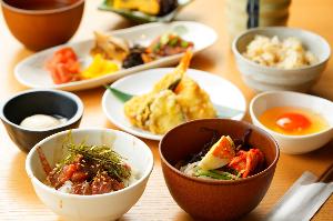 フルビュフェ　和食の一例