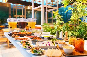 洋和食を合わせて約50種類の料理をご用意しております！