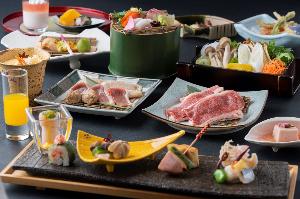 【夕食】夕食は「足柄遊膳会席」と「炙り焼き会席」よりグループ毎にご選択。※写真は足柄遊膳会席イメージ