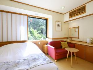 【セミダブルルーム】水花の庄18平米。1人旅におすすめ。木の温もりを感じるお部屋です。