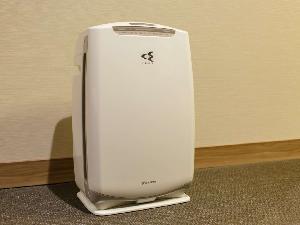 【客室備品】全室に空気清浄器（加湿機能付き）を完備。