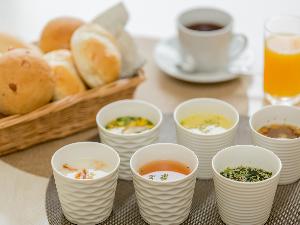 朝食