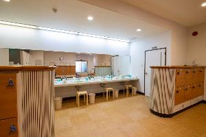 男子大浴場　脱衣場