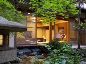 【庭園ビュー】二階建て和室