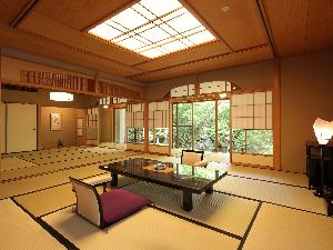 【庭園ビュー】二階建て和洋室｜ベッド付