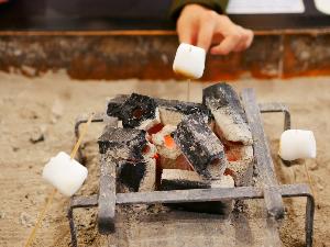 ふらの広場　焼きマシュマロ