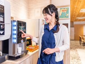 【ウェルカムドリンクイメージ】コーヒーはお部屋にお持ちいただくことも可能です。