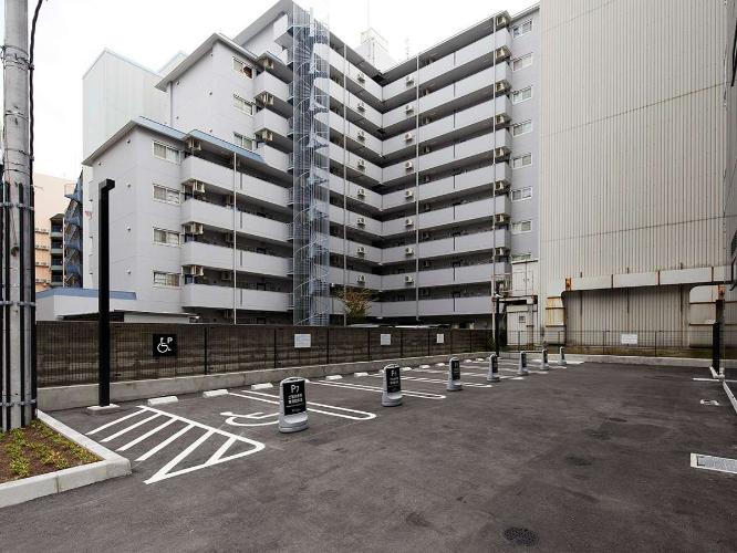 【屋外駐車場】