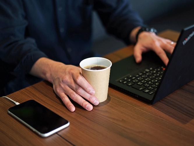 【フリーコーヒーサービス】無料Wi-Fi・電源使用可　※イメージ　
