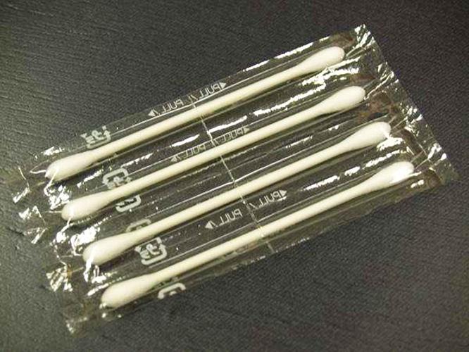 【綿棒】是非ご活用くださいませ。他にも、バスソルト・ハミガキセット・カミソリ等ご用意。 