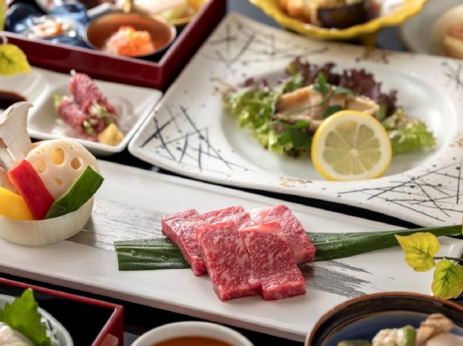 【ご夕食例】季節の特撰会席（料理内容は季節ごとに変更しております）