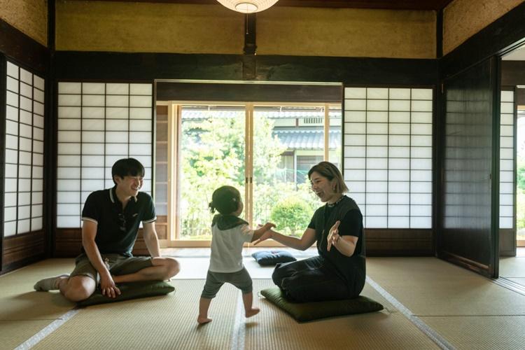 【松明】和室にお布団を敷くこともできるので、小さなお子様も安心してお泊り頂けます