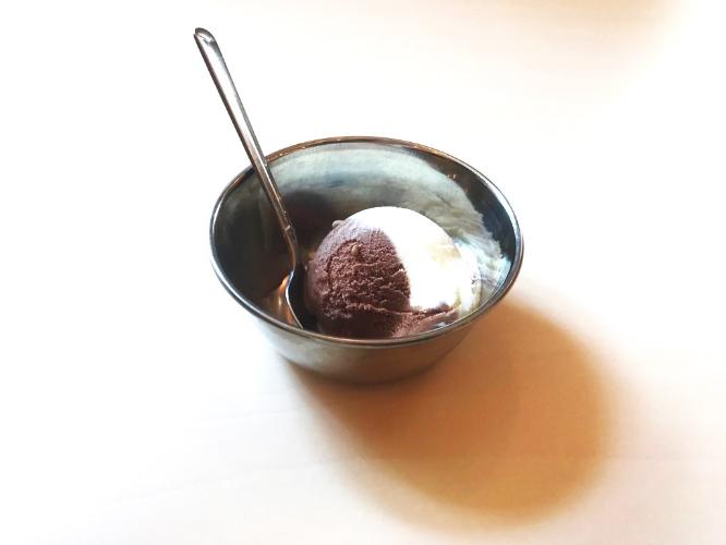 ×【朝食ハーフビュッフェ】食後にデザートをスタッフがお持ちします。