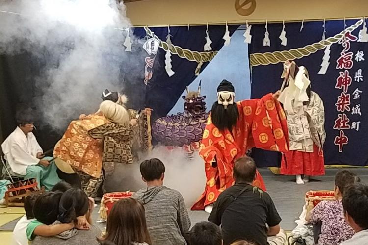 石見神楽は日本を代表する伝統芸能として親しまれています。※写真はイメージです。