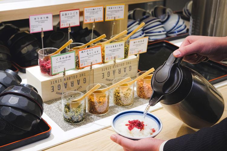 ふりかけと出汁…海鮮茶漬けも美味い