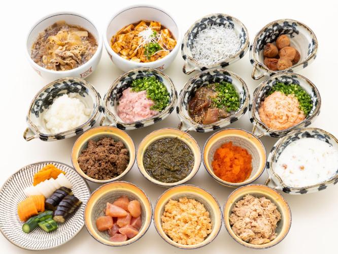 ◆朝食｜自分好みに盛り付けた 「丼ぶり」にするのもおすすめ