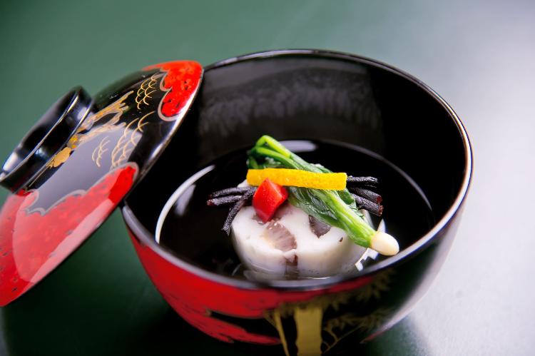 ひとつひとつ丁寧に手を加えた懐石料理