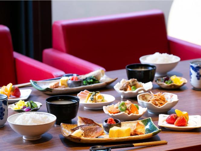◇朝食イメージ＜和洋食ブッフェ形式＞：１日の始まりを、元気にスタートしてください。