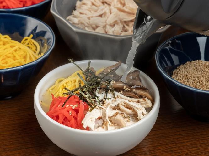 朝食は、九州・福岡の、地域の素材を活かした和洋食ブッフェをご用意しております！